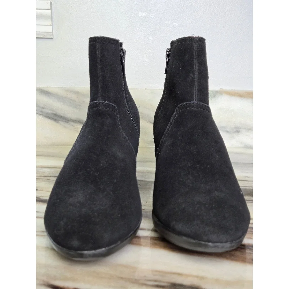 Clarks Black Suede Wedge Ankle Boots  Zip Elastic Gore Low Heel Booties size 7.5